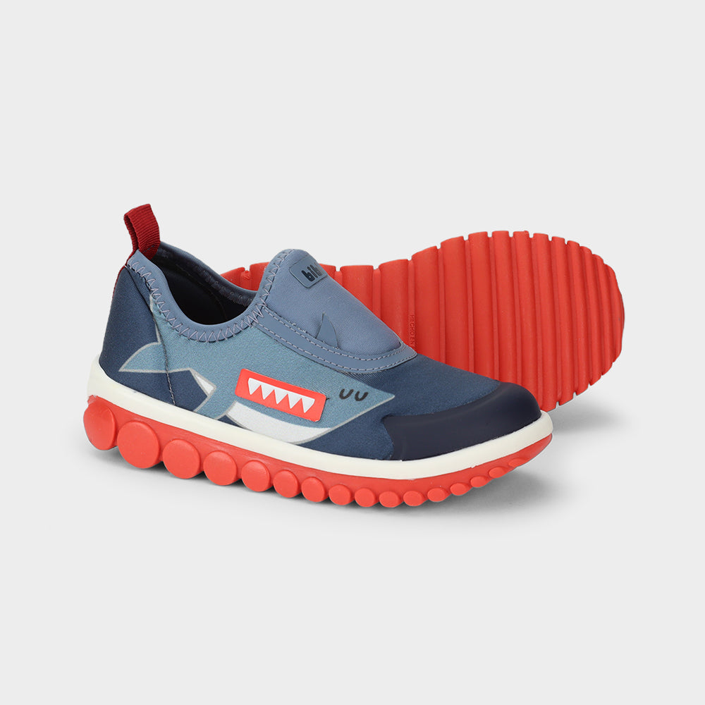 ROLLER 2.0 - Kid's slip on sneakers with shark motif
