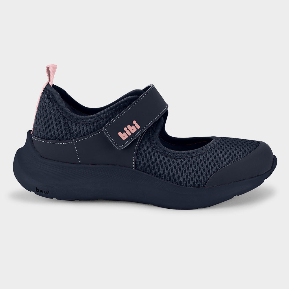 Action shoes in navy and pink